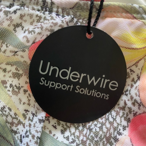 NWT Coco Reef Floral Print Women's Swim Top - Picture 5 of 10